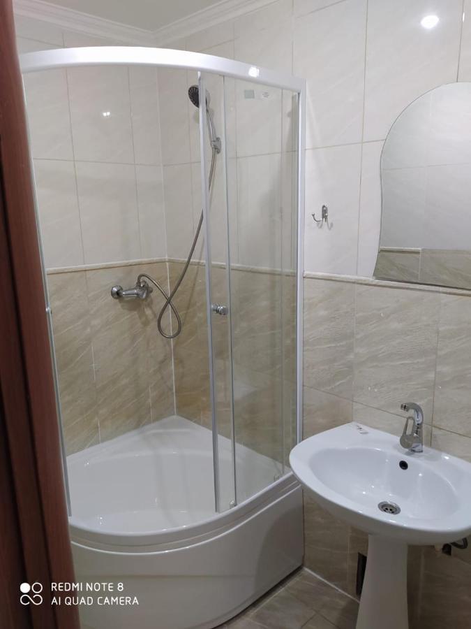 Nuri Hotel Стадион 卡拉甘达 外观 照片